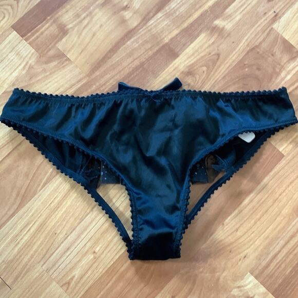 Victoria Secret panties‎ - Picture 1 of 4